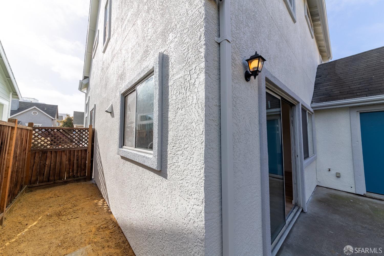 Detail Gallery Image 20 of 28 For 887 Myrtle St, Oakland,  CA 94607 - 4 Beds | 3/1 Baths