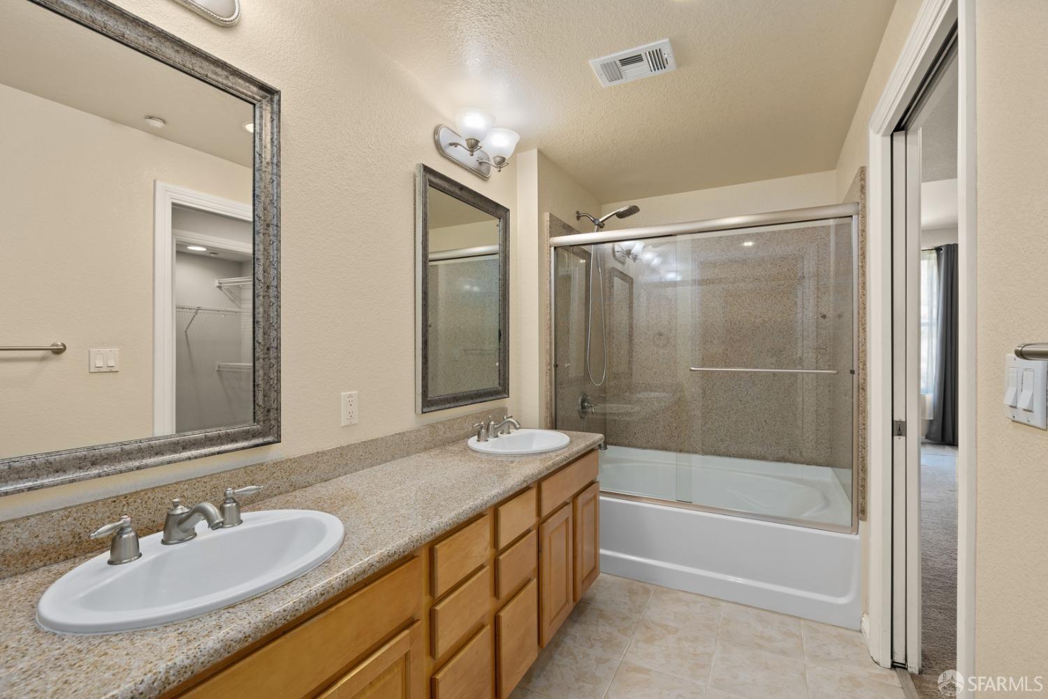 Detail Gallery Image 18 of 37 For 2230 Gellert Blvd #3105,  South San Francisco,  CA 94080 - 3 Beds | 2 Baths