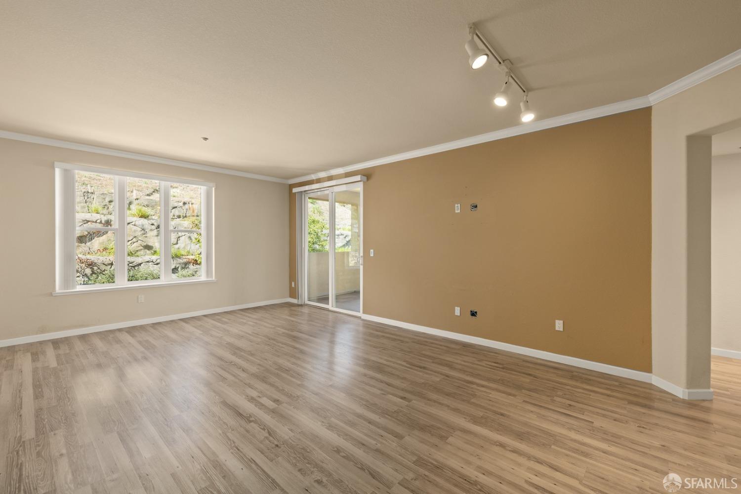 Detail Gallery Image 11 of 37 For 2230 Gellert Blvd #3105,  South San Francisco,  CA 94080 - 3 Beds | 2 Baths