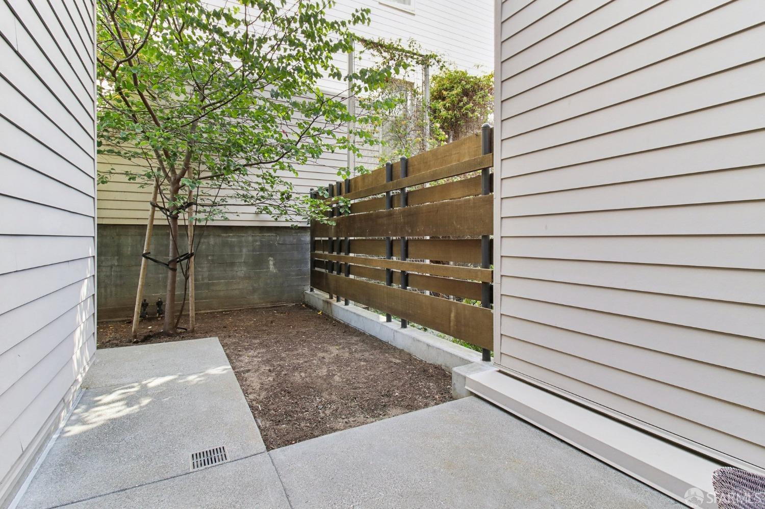 Detail Gallery Image 33 of 51 For 174 Avocet Way, San Francisco,  CA 94124 - 3 Beds | 2/1 Baths