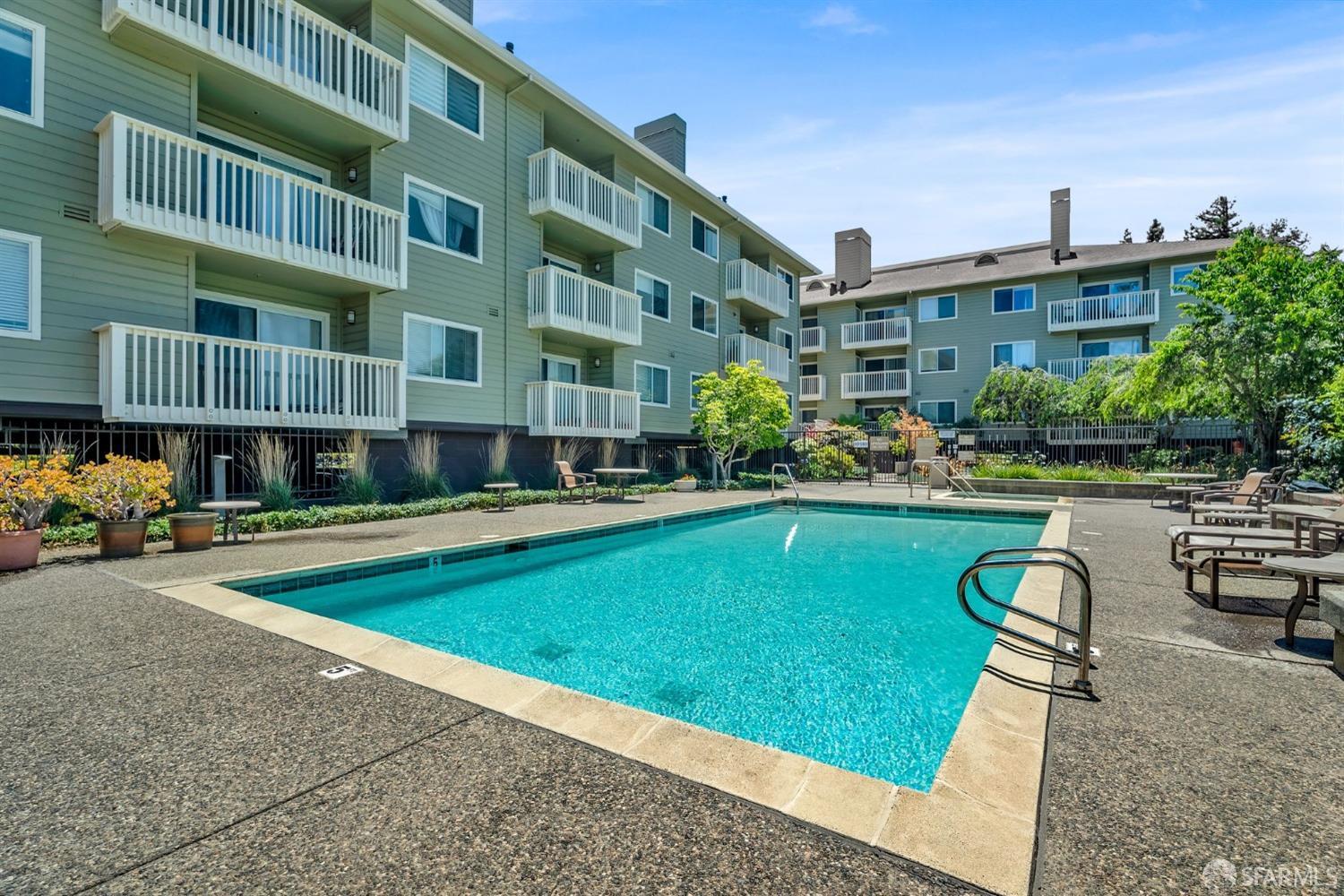 Detail Gallery Image 24 of 44 For 300 Murchison Dr #319,  Millbrae,  CA 94030 - 2 Beds | 2 Baths