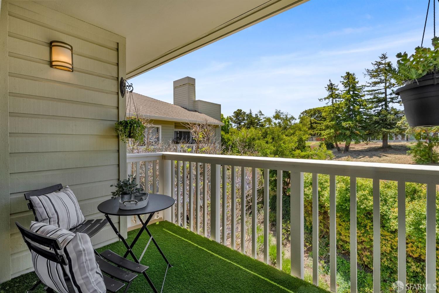 Detail Gallery Image 3 of 44 For 300 Murchison Dr #319,  Millbrae,  CA 94030 - 2 Beds | 2 Baths