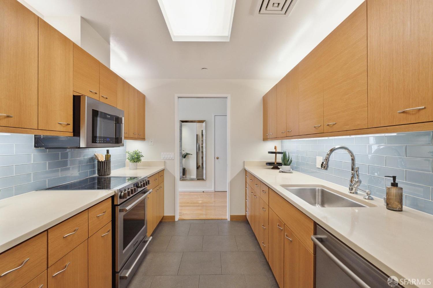 Detail Gallery Image 11 of 42 For 333 Bush St #3804,  San Francisco,  CA 94104 - 2 Beds | 2 Baths