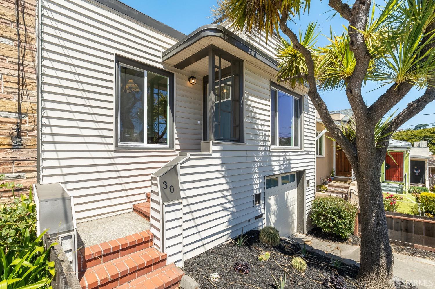 Detail Gallery Image 1 of 1 For 30 Stoneybrook Ave, San Francisco,  CA 94112 - 2 Beds | 1 Baths
