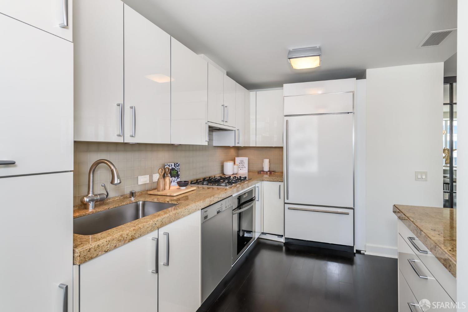 Detail Gallery Image 11 of 52 For 188 Minna St 26b,  San Francisco,  CA 94105 - 2 Beds | 2 Baths