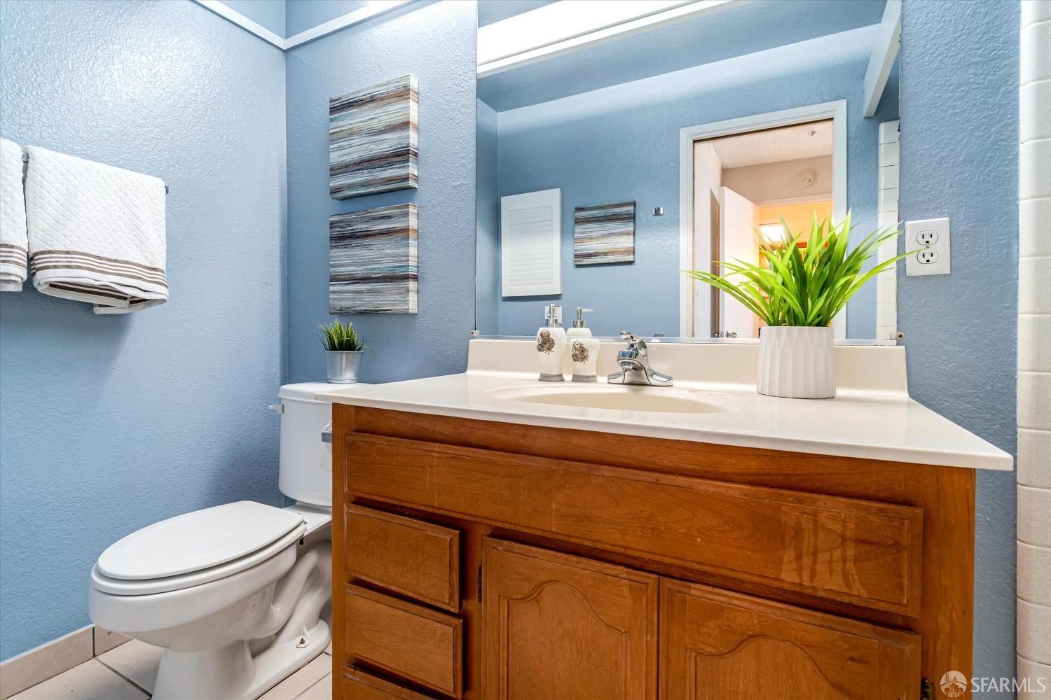 Detail Gallery Image 20 of 29 For 1302 Ridge Ct, San Francisco,  CA 94134 - 3 Beds | 2 Baths