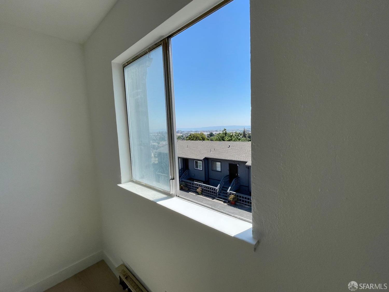 Detail Gallery Image 14 of 25 For 2444 Frances St #3,  Oakland,  CA 94601 - 2 Beds | 1/1 Baths