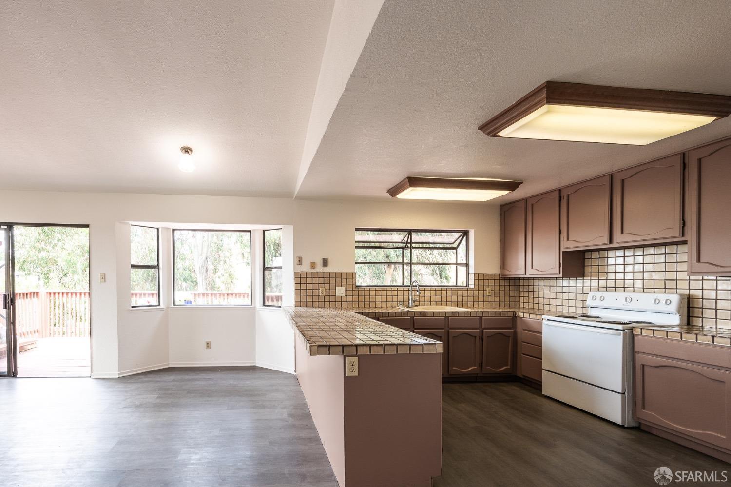 Detail Gallery Image 18 of 40 For 2127 167th Ave, San Leandro,  CA 94578 - 4 Beds | 2/1 Baths