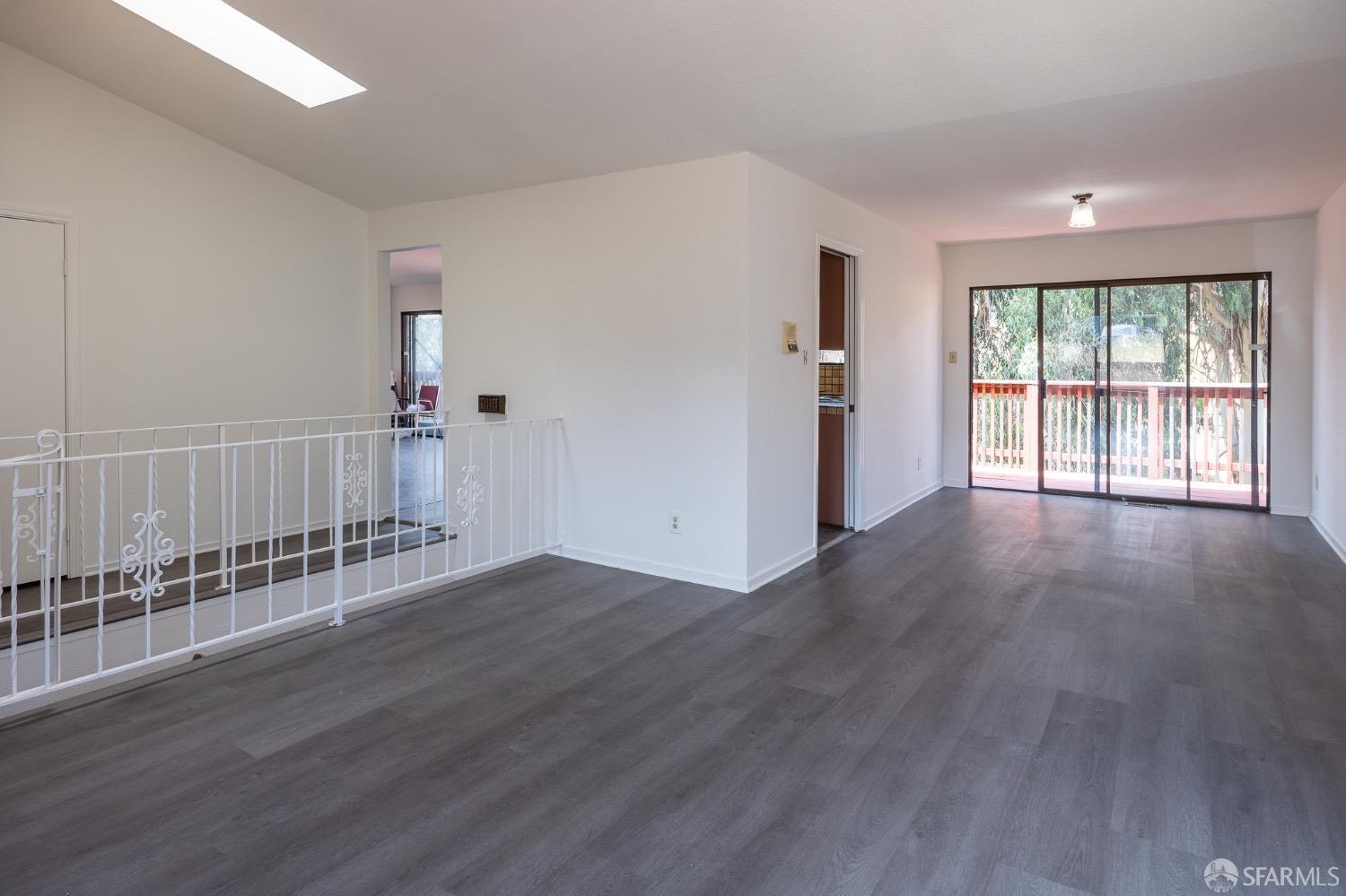 Detail Gallery Image 6 of 40 For 2127 167th Ave, San Leandro,  CA 94578 - 4 Beds | 2/1 Baths