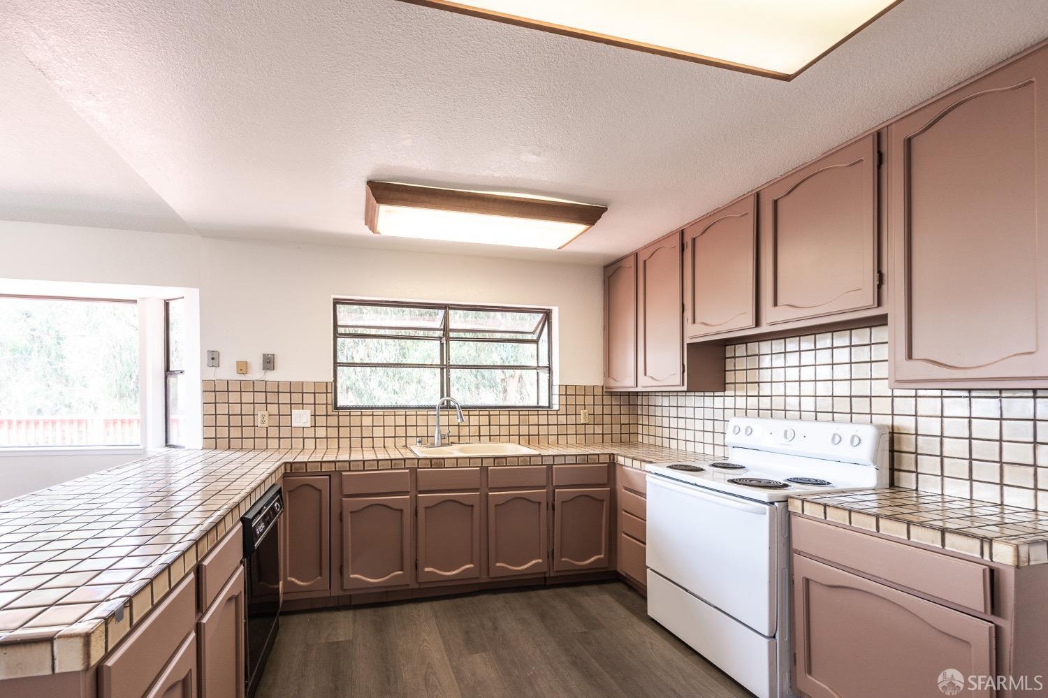 Detail Gallery Image 10 of 40 For 2127 167th Ave, San Leandro,  CA 94578 - 4 Beds | 2/1 Baths