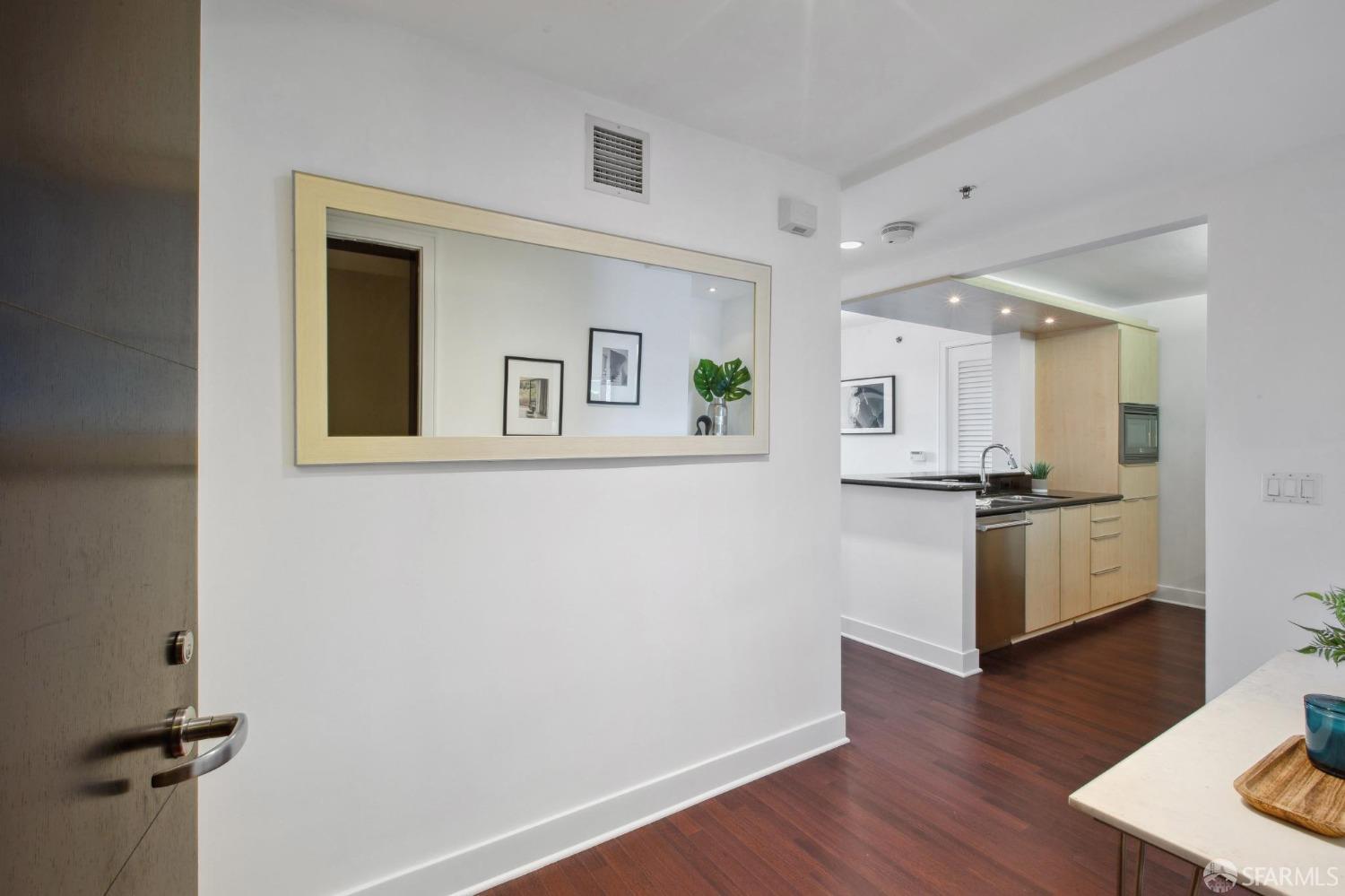 Detail Gallery Image 3 of 48 For 229 Brannan St 2c,  San Francisco,  CA 94107 - 1 Beds | 1/1 Baths