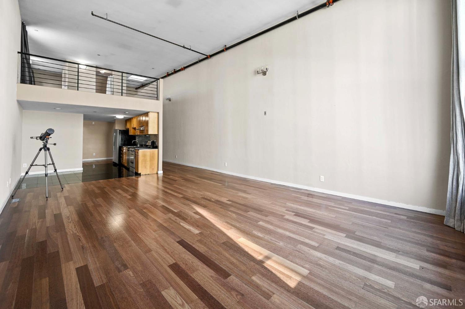 Detail Gallery Image 1 of 26 For 340 6th St #301,  San Francisco,  CA 94103 - 2 Beds | 2 Baths