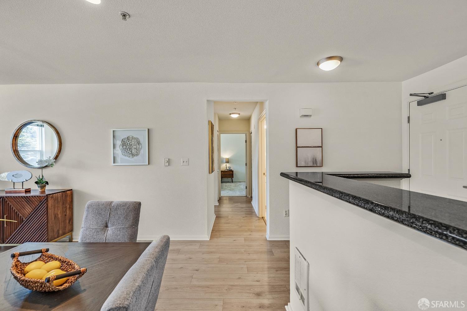 Detail Gallery Image 8 of 43 For 8200 Oceanview Ter #415,  San Francisco,  CA 94132 - 2 Beds | 2 Baths