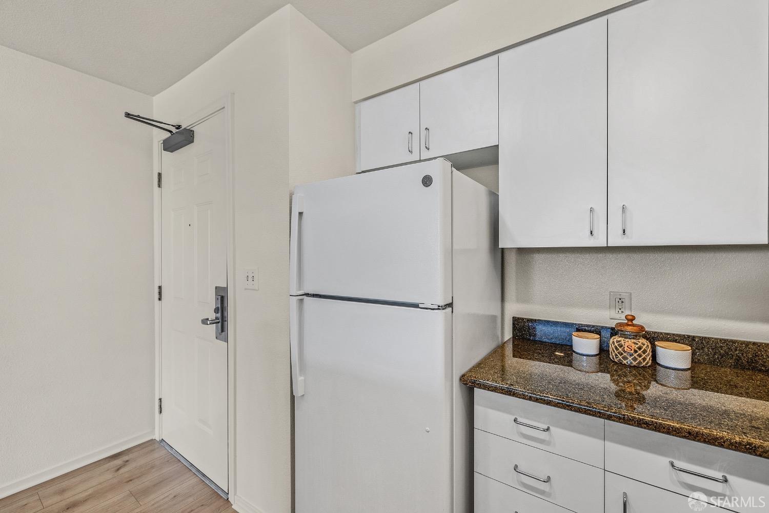 Detail Gallery Image 6 of 43 For 8200 Oceanview Ter #415,  San Francisco,  CA 94132 - 2 Beds | 2 Baths