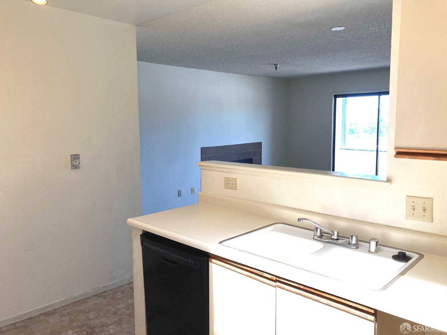 Detail Gallery Image 15 of 29 For 2917 Macarthur Blvd 4h,  Oakland,  CA 94602 - 1 Beds | 1/1 Baths