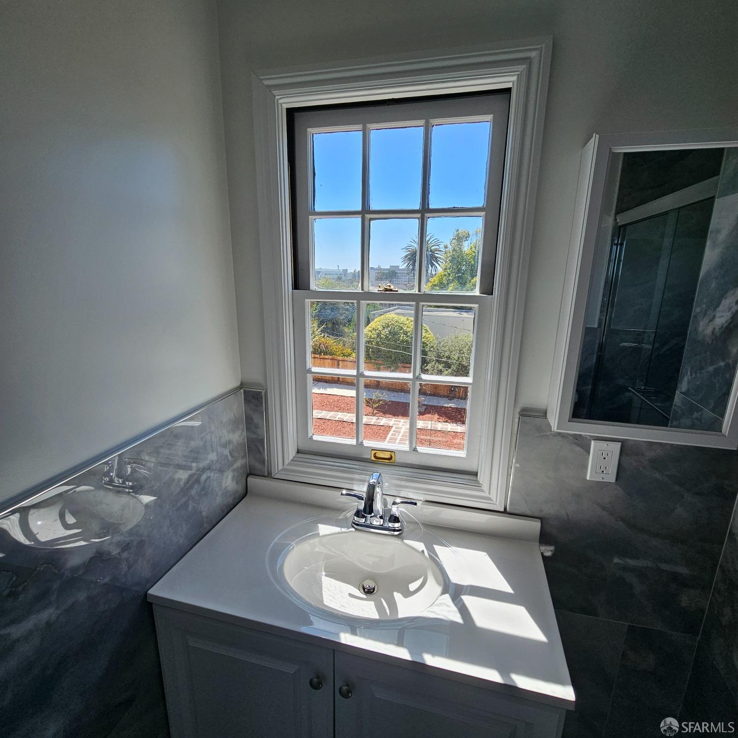 Detail Gallery Image 20 of 43 For 81 Alviso St, San Francisco,  CA 94127 - 2 Beds | 1/1 Baths