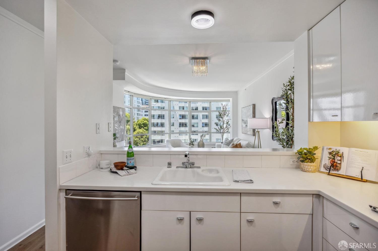 Detail Gallery Image 13 of 43 For 38 Bryant St #605,  San Francisco,  CA 94105 - 1 Beds | 1 Baths