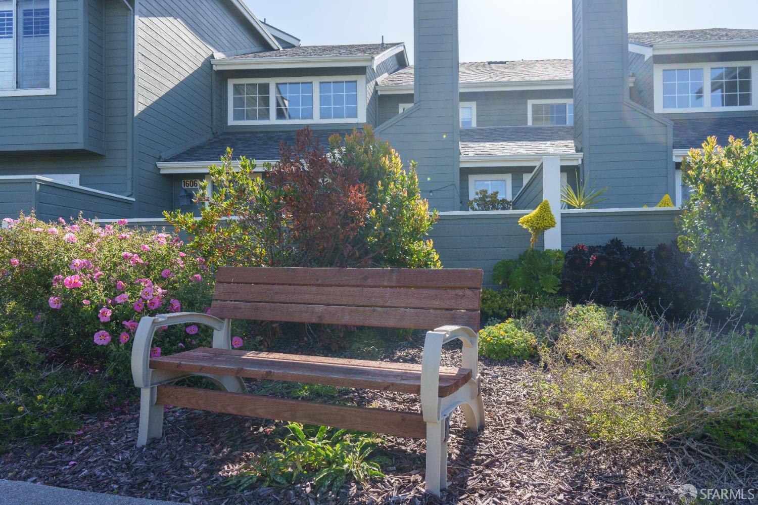 Detail Gallery Image 5 of 49 For 1311 Danberry Ln, Daly City,  CA 94014 - 2 Beds | 2/1 Baths