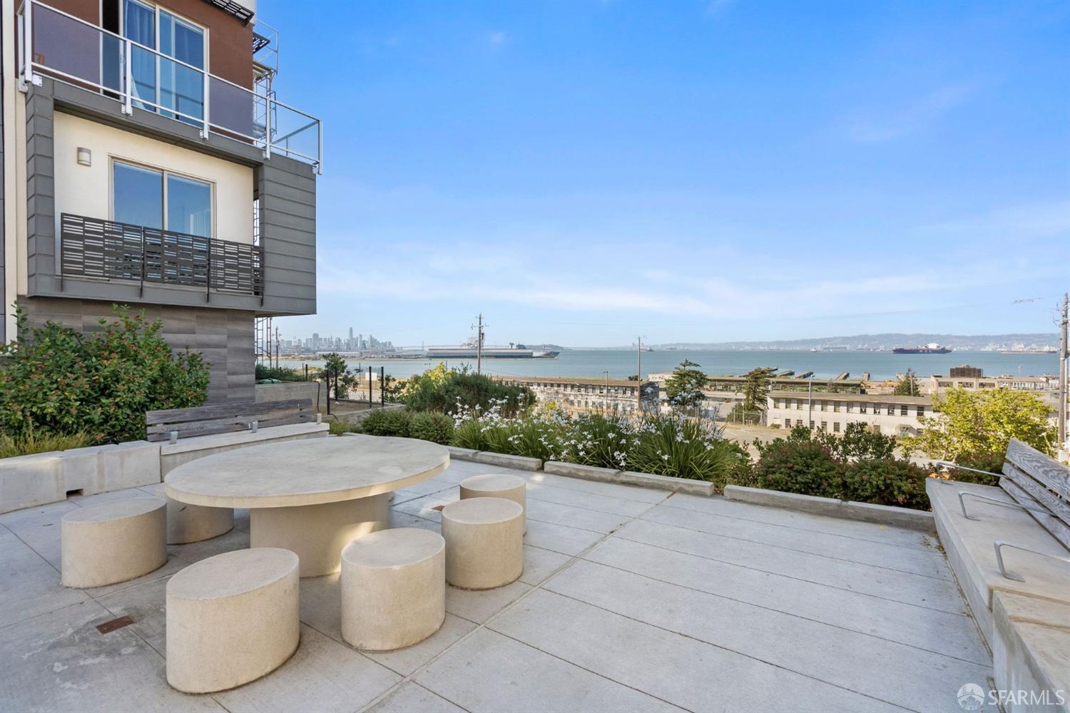 Detail Gallery Image 32 of 41 For 124 Avocet Way, San Francisco,  CA 94124 - 3 Beds | 2/1 Baths