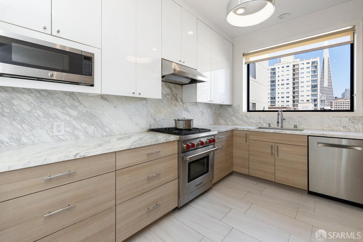 Detail Gallery Image 11 of 35 For 1022 Powell St #1,  San Francisco,  CA 94108 - 2 Beds | 1/1 Baths