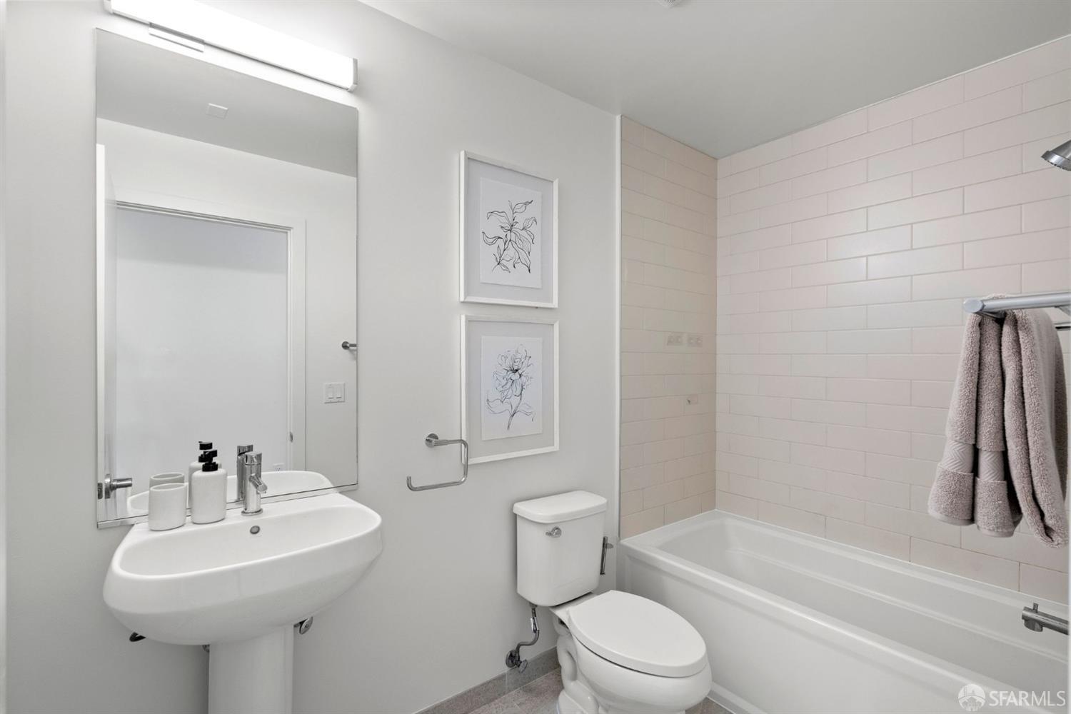 Detail Gallery Image 23 of 41 For 124 Avocet Way, San Francisco,  CA 94124 - 3 Beds | 2/1 Baths