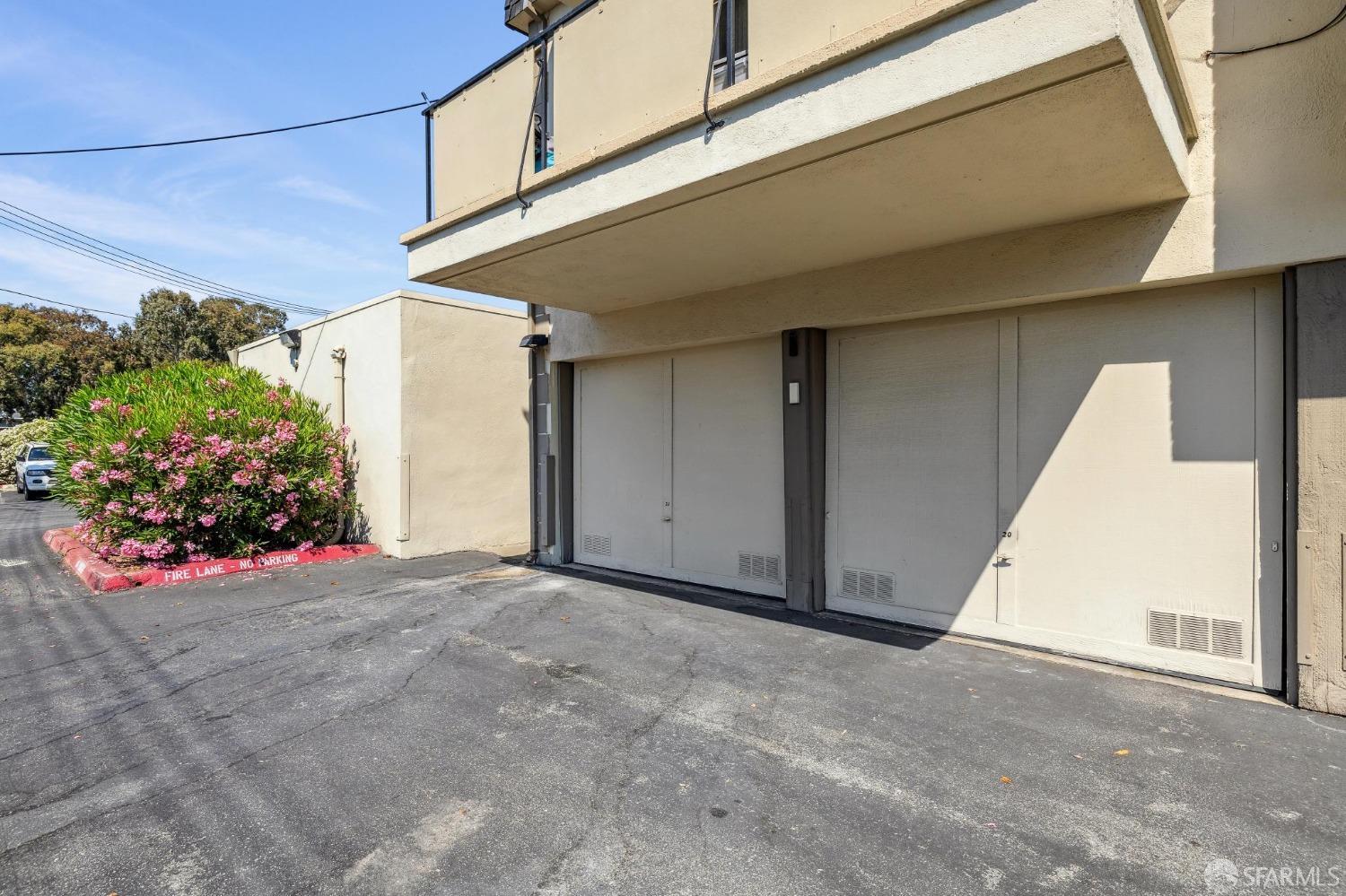 Detail Gallery Image 25 of 27 For 3090 Los Prados St #25,  San Mateo,  CA 94403 - 1 Beds | 1 Baths