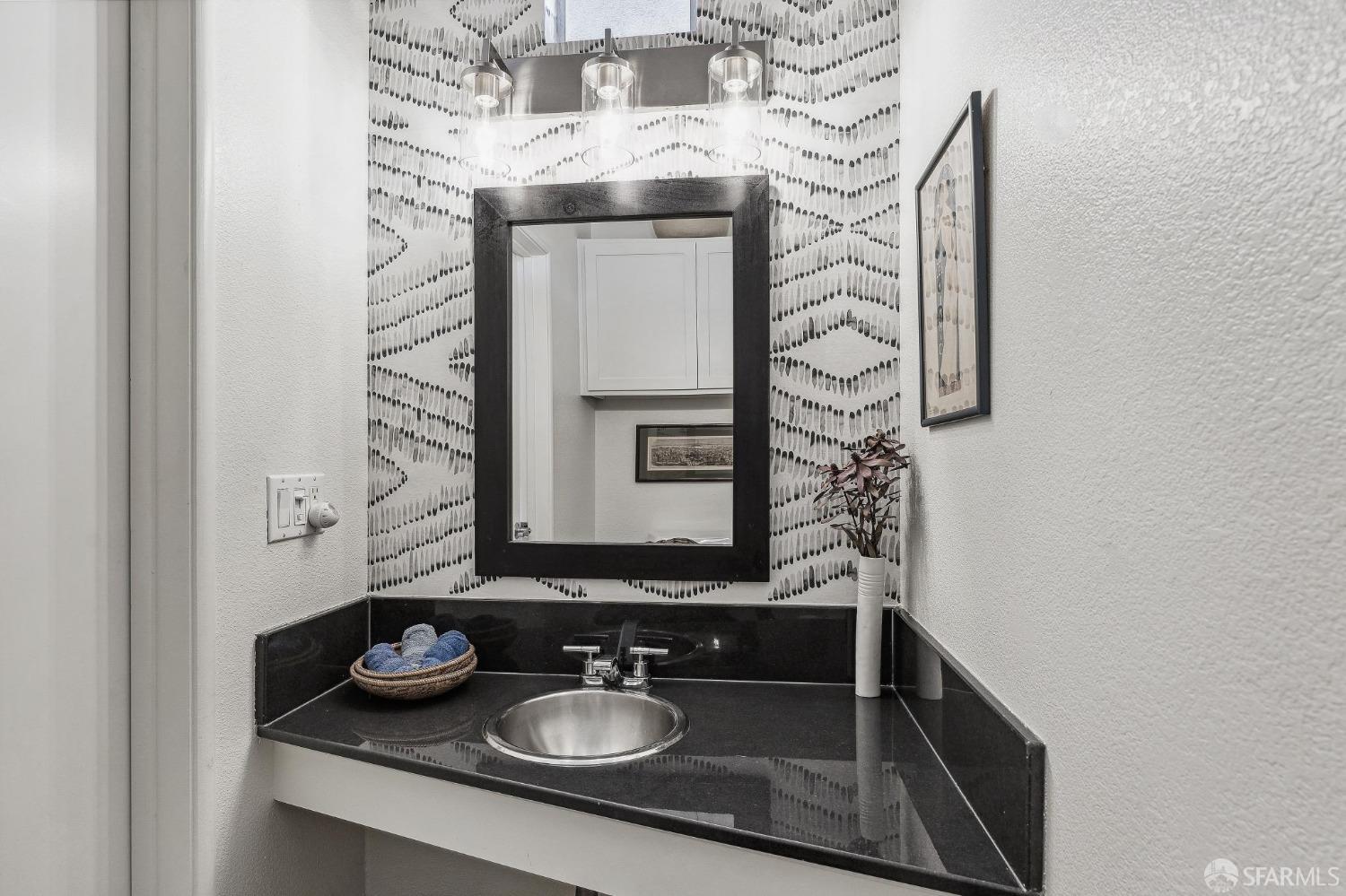 Detail Gallery Image 13 of 16 For 342 Hayes St #M,  San Francisco,  CA 94102 - 1 Beds | 1/1 Baths