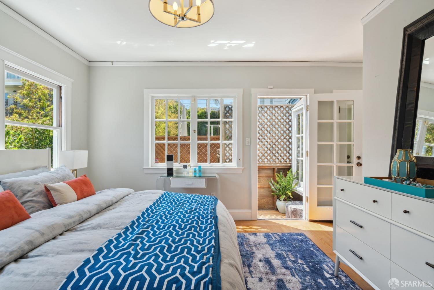 Detail Gallery Image 32 of 65 For 2932 Baker St, San Francisco,  CA 94123 - 2 Beds | 2 Baths