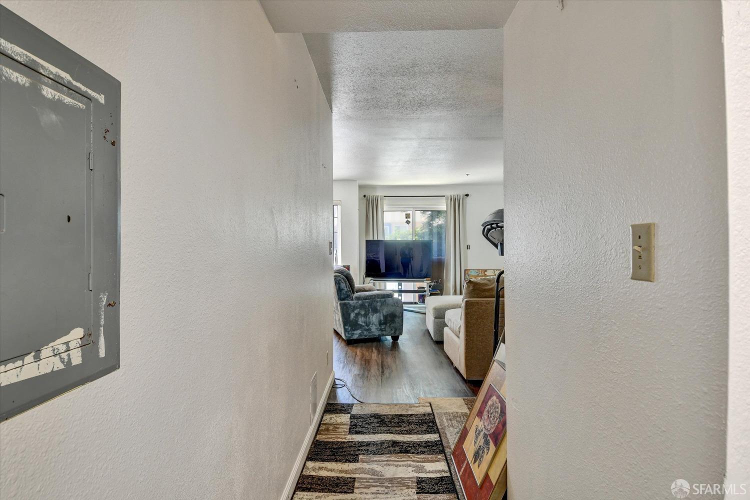 Detail Gallery Image 4 of 22 For 1020 San Gabriel Cir #447,  Daly City,  CA 94014 - 2 Beds | 2 Baths