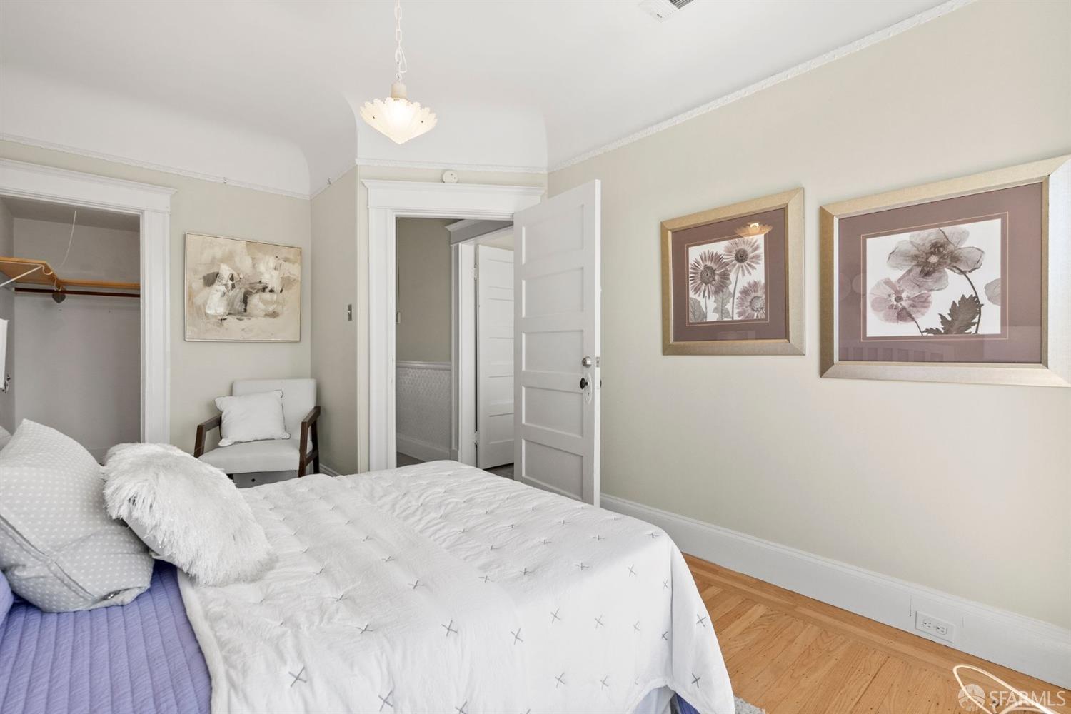 Detail Gallery Image 12 of 43 For 1086 Capp St, San Francisco,  CA 94110 - 3 Beds | 1/1 Baths