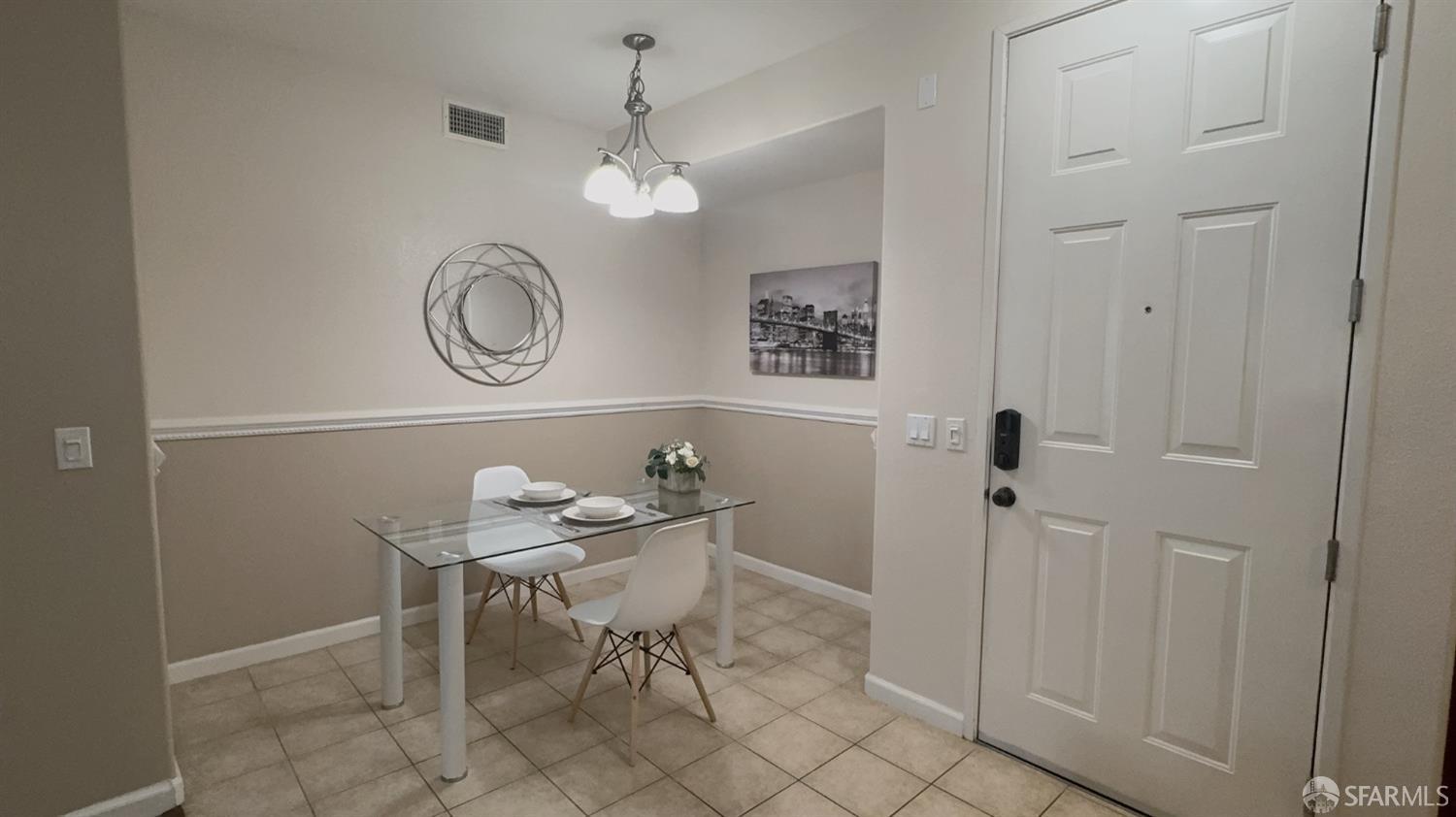 Detail Gallery Image 3 of 10 For 1101 S Main St #216,  Milpitas,  CA 95035 - 2 Beds | 2 Baths