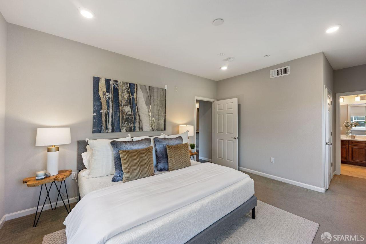 Detail Gallery Image 24 of 53 For 1130 Karby Ter #304,  Sunnyvale,  CA 94089 - 2 Beds | 2 Baths