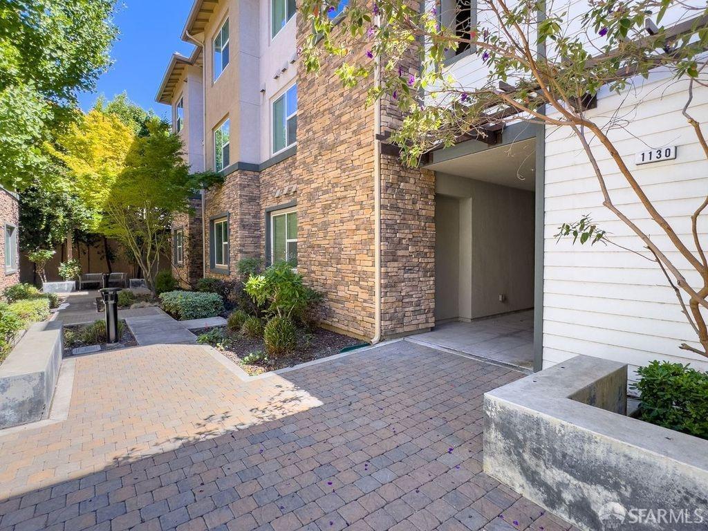 Detail Gallery Image 39 of 53 For 1130 Karby Ter #304,  Sunnyvale,  CA 94089 - 2 Beds | 2 Baths