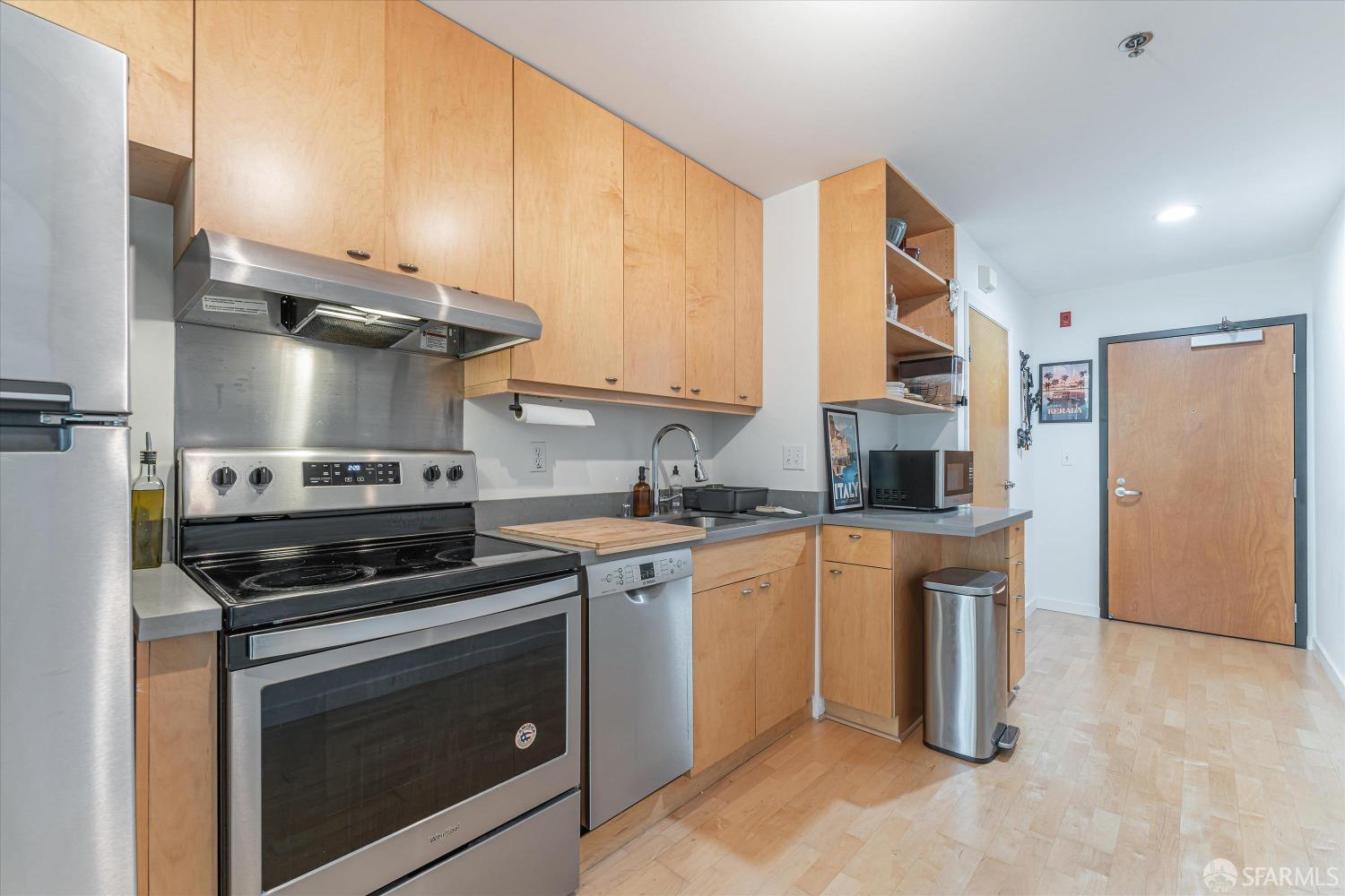 Detail Gallery Image 4 of 20 For 1510 Park Ave #314,  Emeryville,  CA 94608 - 1 Beds | 1 Baths