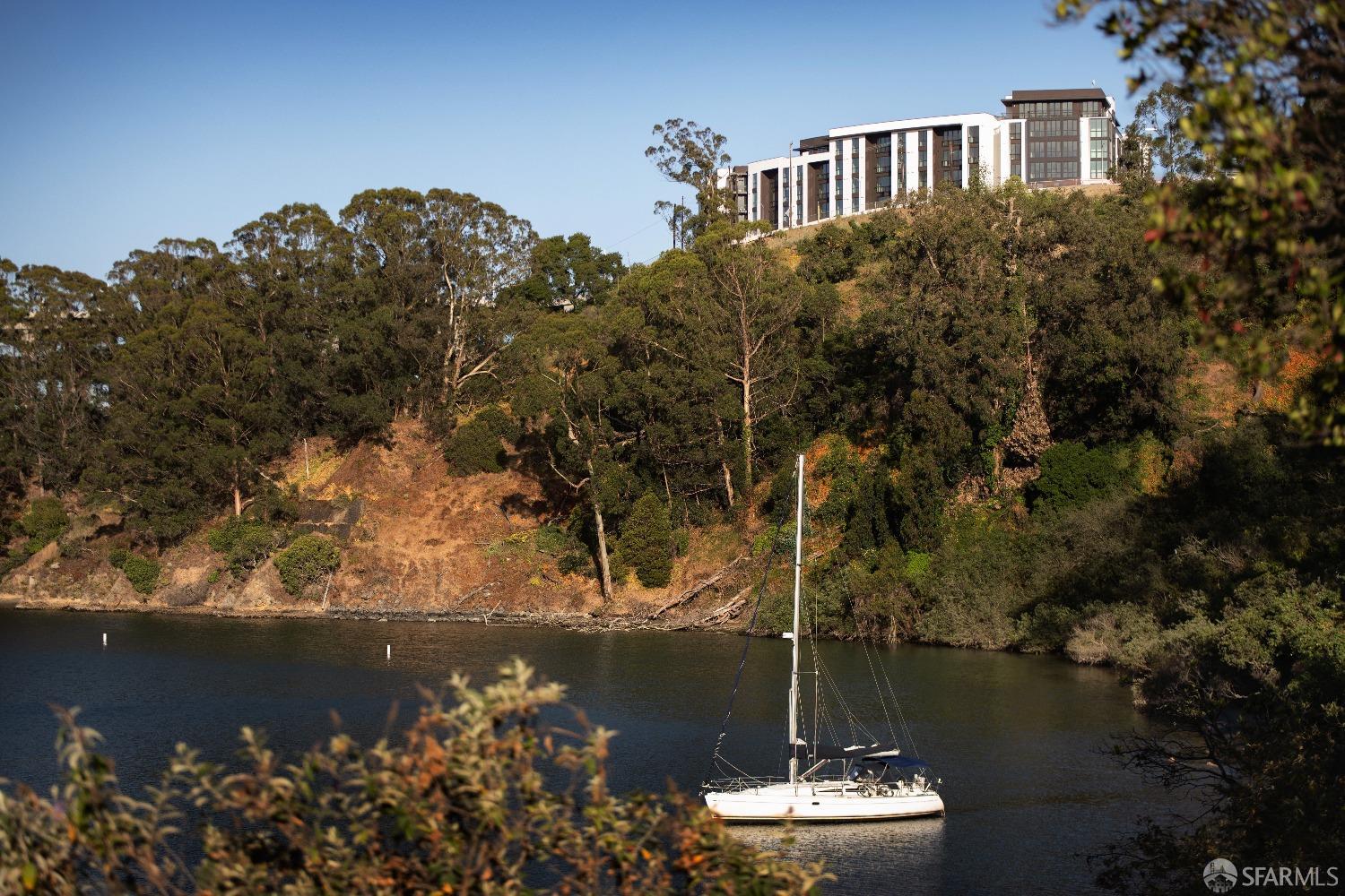 Detail Gallery Image 1 of 39 For 1 Bristol Ct #221,  San Francisco,  CA 94130 - 2 Beds | 2/1 Baths