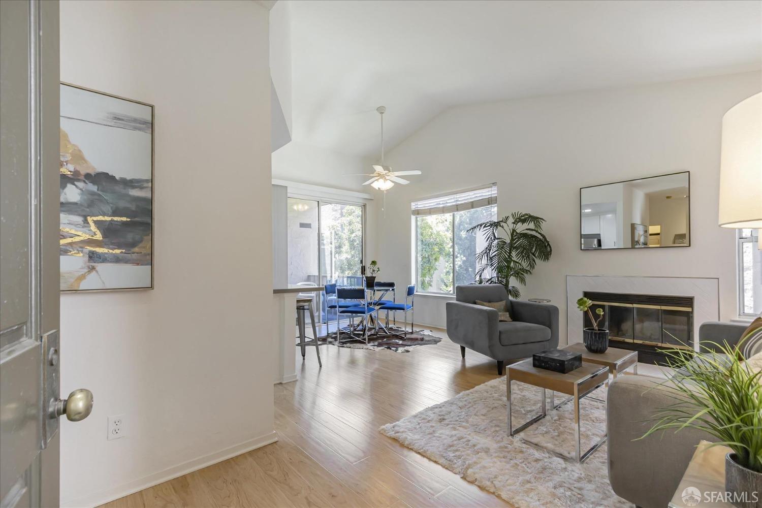 Detail Gallery Image 1 of 1 For 75 Hobson St 3b,  San Jose,  CA 95110 - 2 Beds | 1 Baths