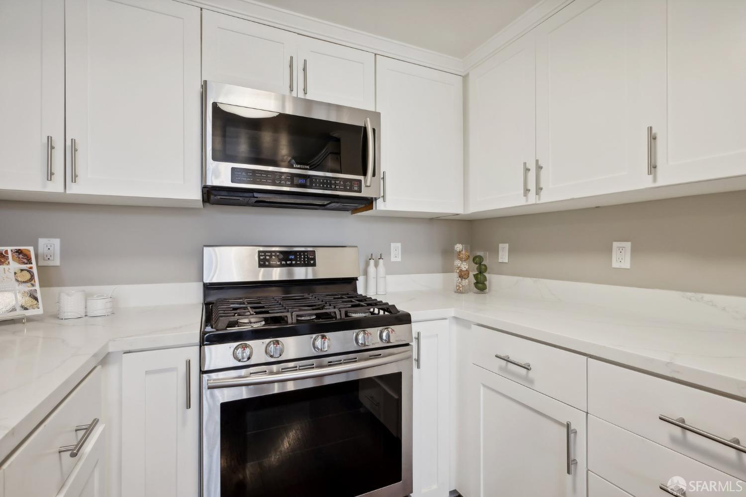 Detail Gallery Image 14 of 49 For 786 Minna St #12,  San Francisco,  CA 94103 - 2 Beds | 2/1 Baths