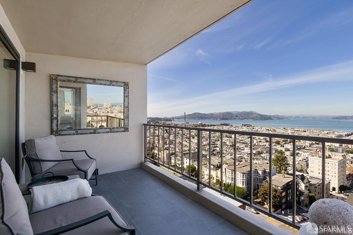 Detail Gallery Image 5 of 34 For 2190 Broadway St 9e,  San Francisco,  CA 94115 - 3 Beds | 3/1 Baths