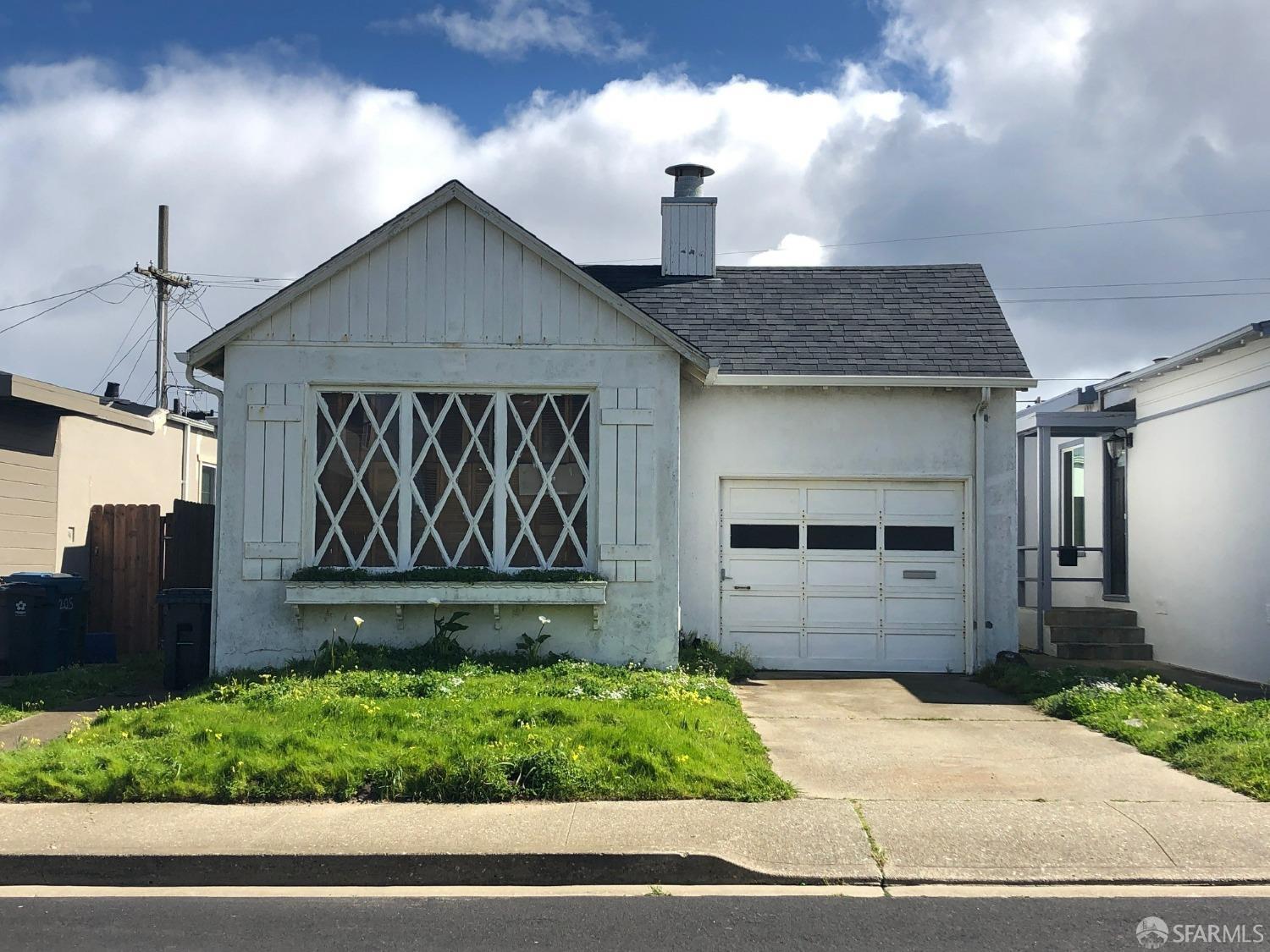 Detail Gallery Image 1 of 1 For 207 Avalon Dr, Daly City,  CA 94015 - 3 Beds | 2 Baths