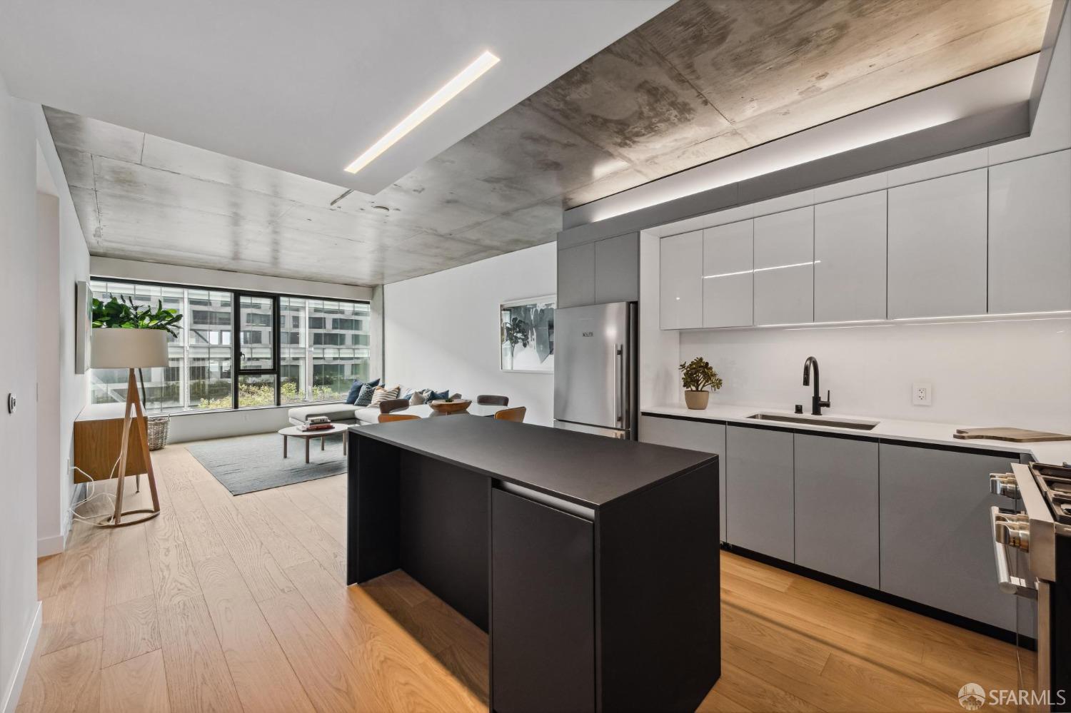 Detail Gallery Image 1 of 31 For 960 Market St #509,  San Francisco,  CA 94102 - 2 Beds | 2 Baths