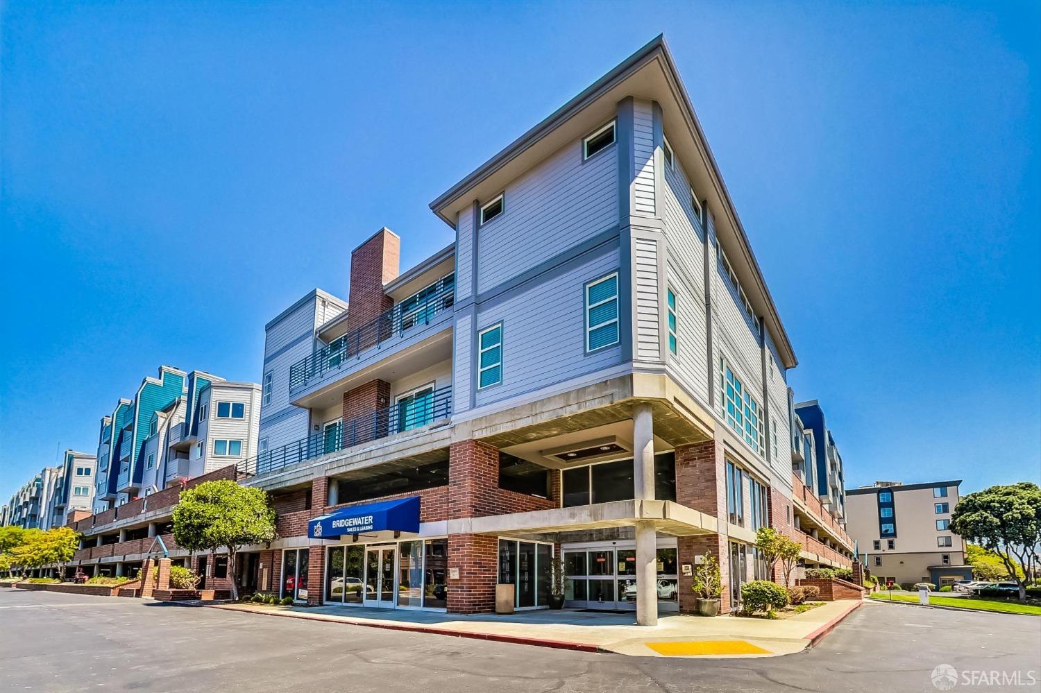 Detail Gallery Image 2 of 34 For 6400 Christie Ave #5119,  Emeryville,  CA 94608 - 1 Beds | 1 Baths