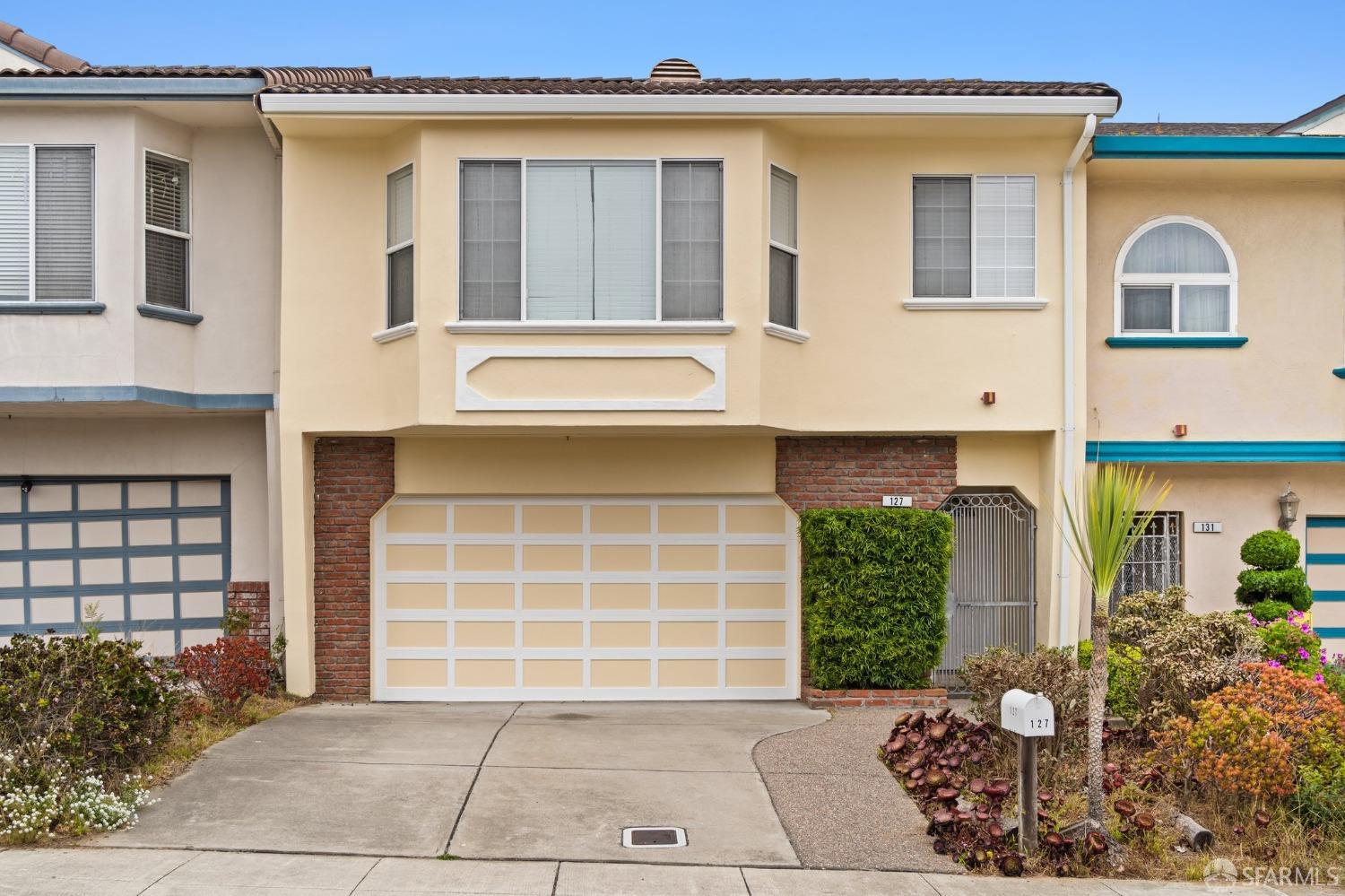 Detail Gallery Image 1 of 1 For 127 2nd Ave, Daly City,  CA 94014 - 4 Beds | 3/1 Baths