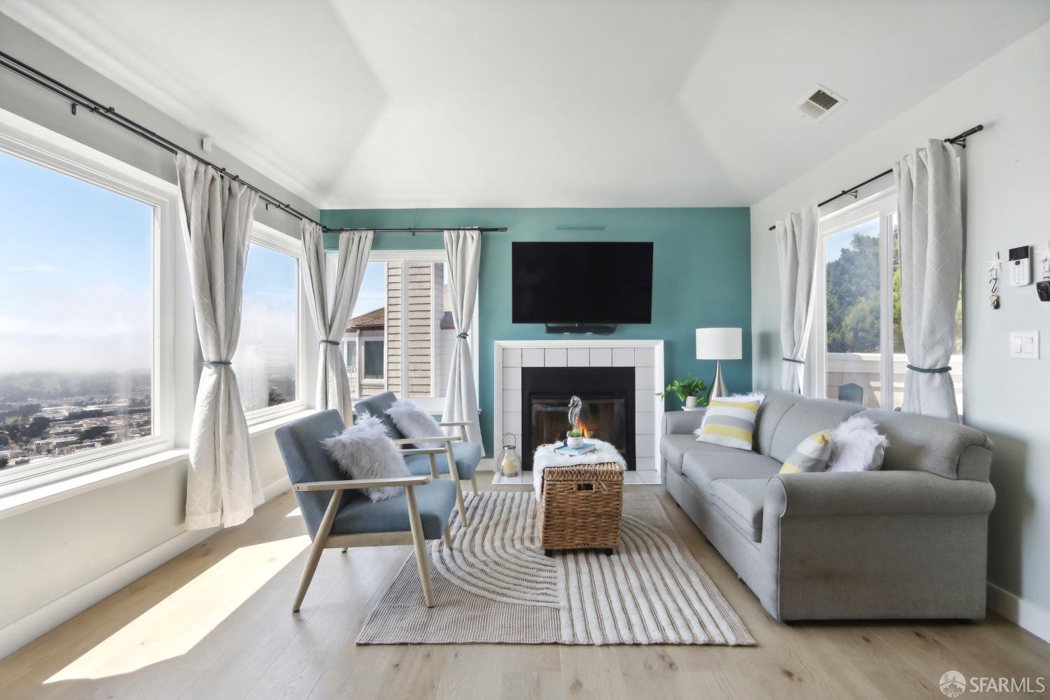 Photo #6: 424055907 Listing 