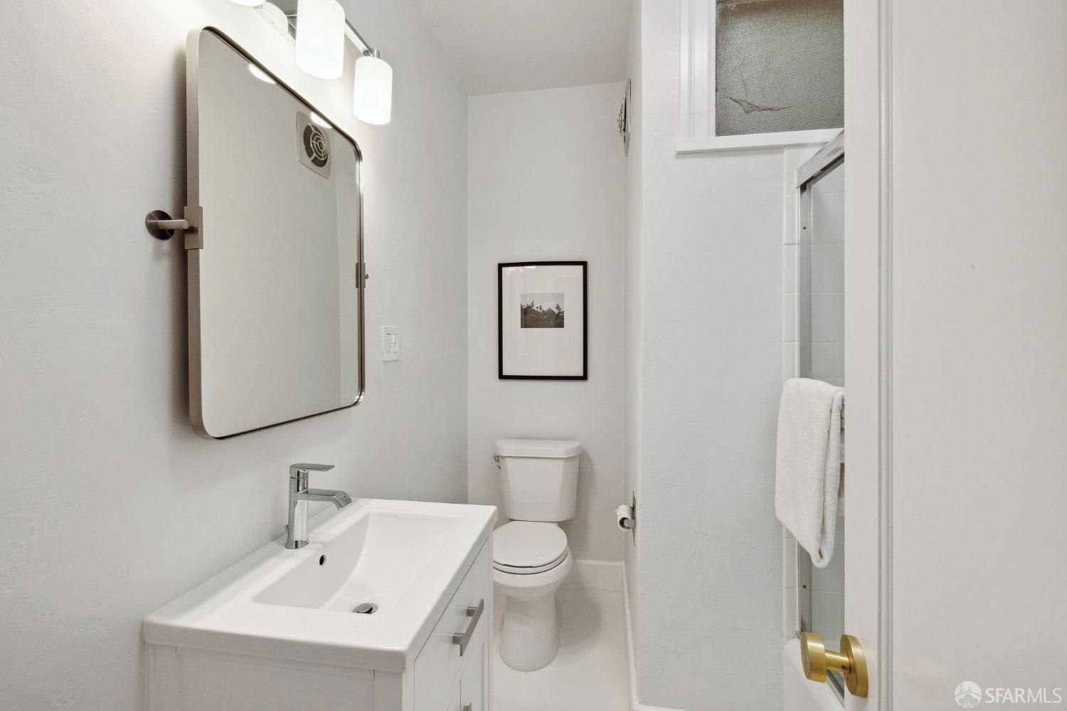 Detail Gallery Image 20 of 31 For 1256 Dolores St #1,  San Francisco,  CA 94110 - 3 Beds | 2 Baths