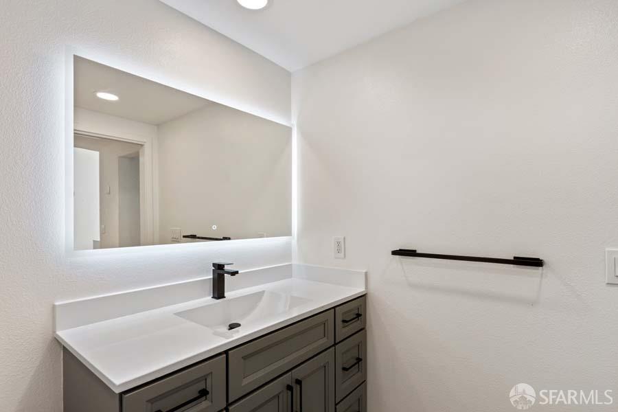 Detail Gallery Image 14 of 33 For 250 Clara St #10,  San Francisco,  CA 94107 - 2 Beds | 1 Baths