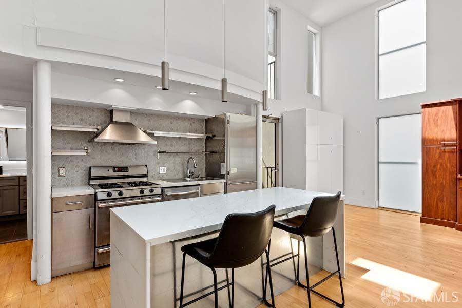 Detail Gallery Image 1 of 33 For 250 Clara St #10,  San Francisco,  CA 94107 - 2 Beds | 1 Baths