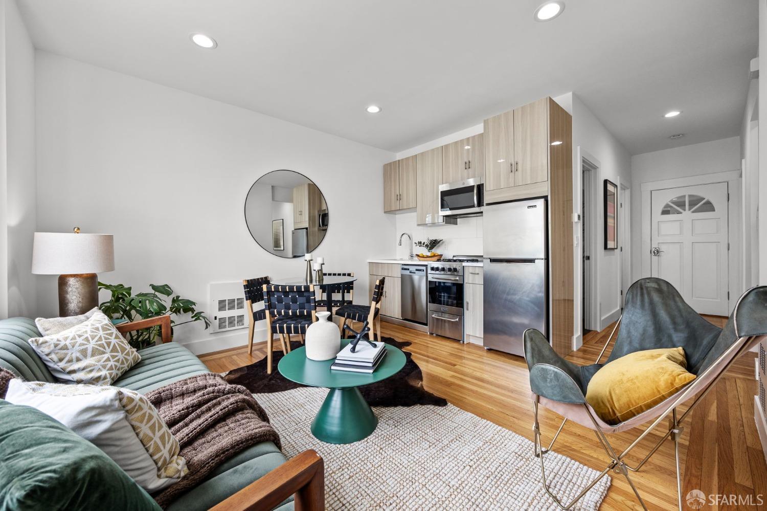 Detail Gallery Image 1 of 28 For 1339 16th Ave #3,  San Francisco,  CA 94122 - 4 Beds | 2 Baths