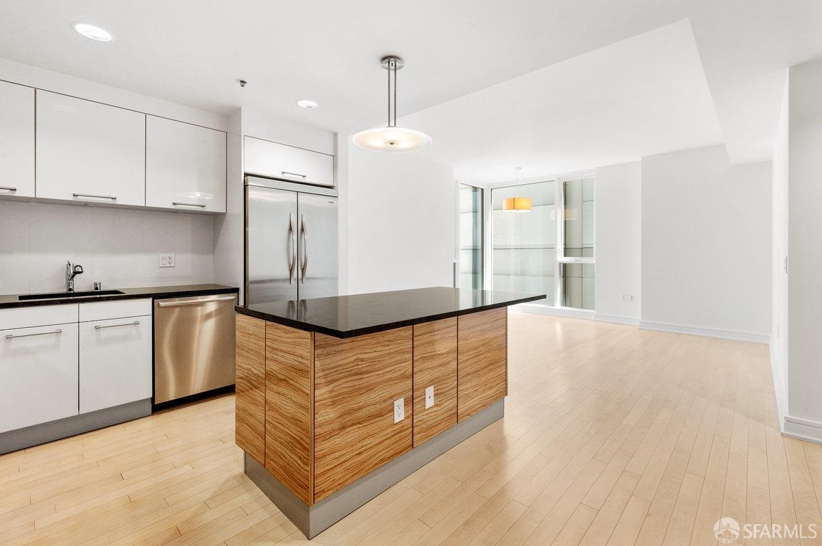 Detail Gallery Image 5 of 15 For 631 Folsom St 10e,  San Francisco,  CA 94107 - 2 Beds | 2 Baths