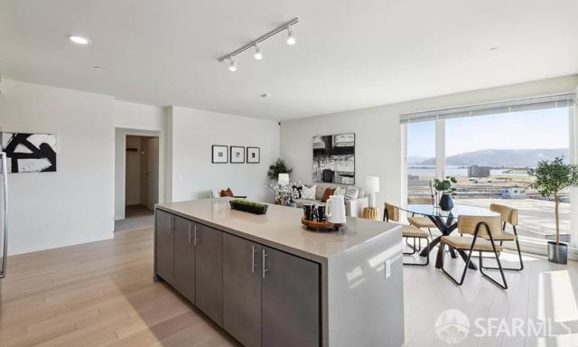 Detail Gallery Image 11 of 58 For 51 Innes Ct #408,  San Francisco,  CA 94124 - 2 Beds | 2 Baths