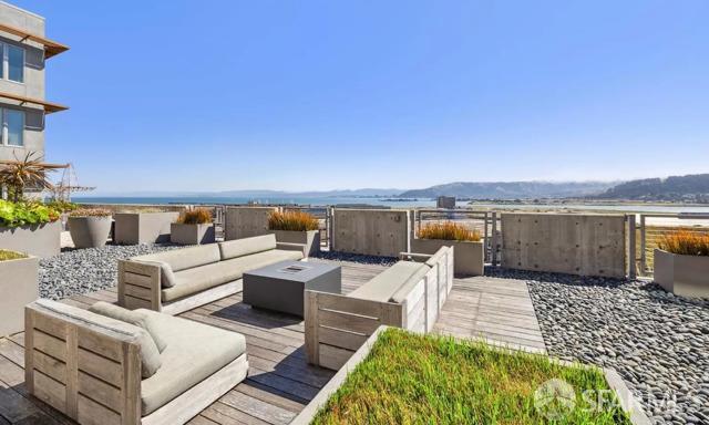 Detail Gallery Image 37 of 58 For 51 Innes Ct #408,  San Francisco,  CA 94124 - 2 Beds | 2 Baths